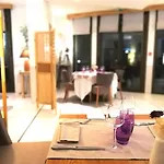 Logis Restaurant L'oree Des Bois 酒店 2*