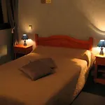 Hotel Logis Restaurant L'oree Des Bois