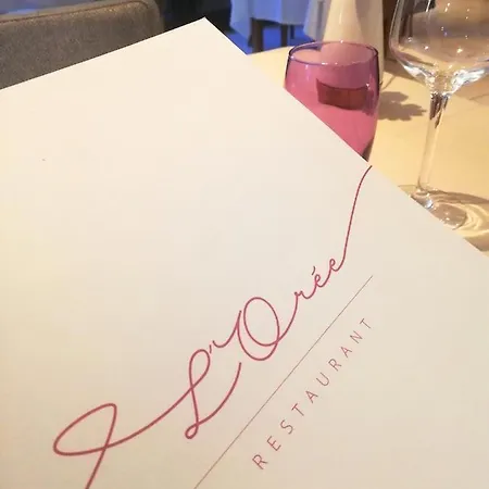 Отель Logis Restaurant L'oree Des Bois 2*