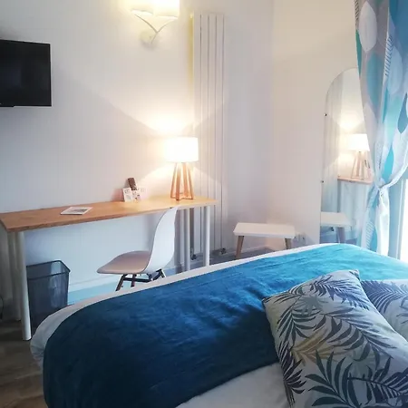 Hotell Logis Restaurant L'oree Des Bois