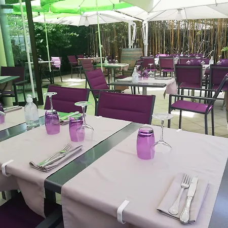 Logis Restaurant L'oree Des Bois Hotel 2*