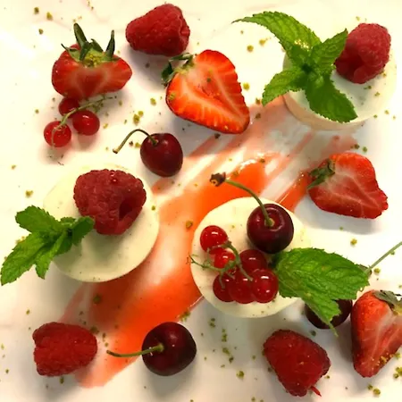 Logis Restaurant L'oree Des Bois 2* La Breille-les-Pins