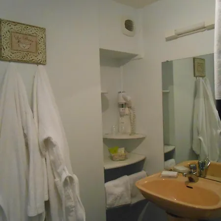 Logis Restaurant L'orée Des Bois