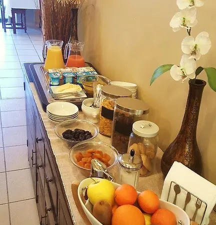 Logis Restaurant L'oree Des Bois Отель La Breille-les-Pins