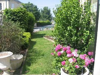 Logis Restaurant L'oree Des Bois Отель 2*