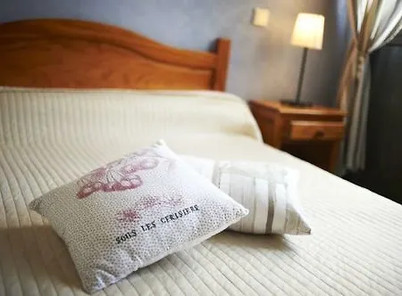 Logis Restaurant L'orée Des Bois La Breille-les-Pins