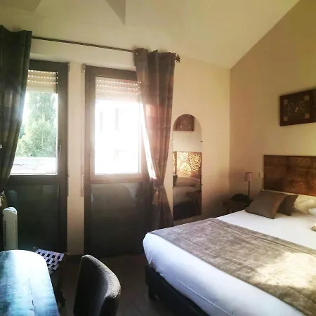 Logis Restaurant L'oree Des Bois Отель