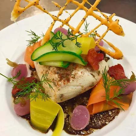 Hotel Logis Restaurant L'oree Des Bois La Breille-les-Pins