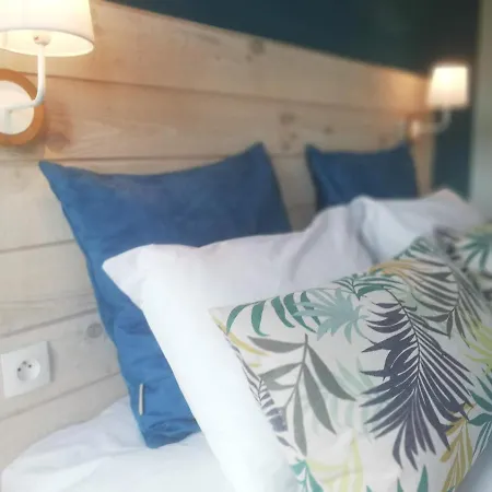 Hotel Logis Restaurant L'orée Des Bois