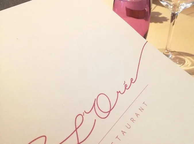 Hotel Logis Restaurant L'oree Des Bois 2*