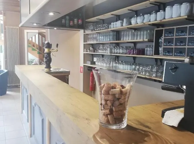 Logis Restaurant L'oree Des Bois