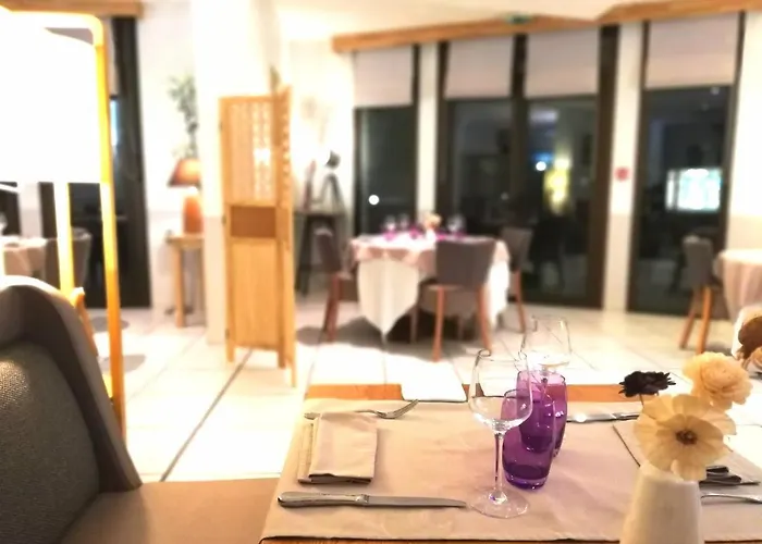 Logis Restaurant L'oree Des Bois Hotel 2*