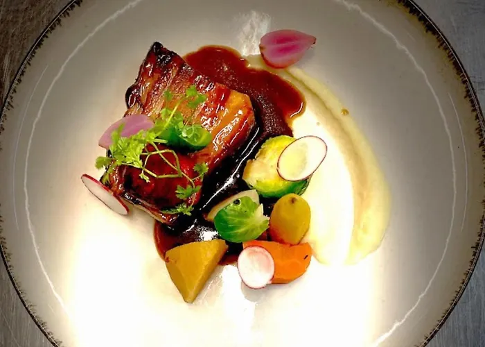 Logis Restaurant L'oree Des Bois La Breille-les-Pins