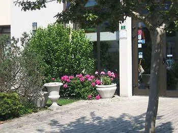 Logis Restaurant L'oree Des Bois