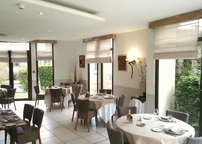 Logis Restaurant L'oree Des Bois Hotel 2*