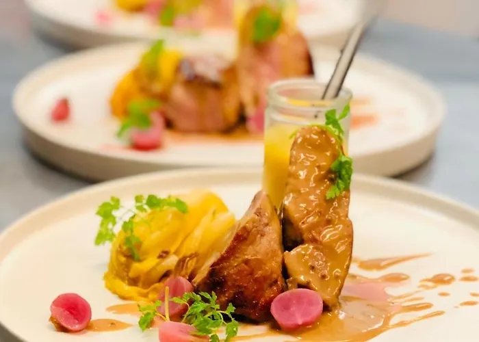 Hotel Logis Restaurant L'oree Des Bois 2*