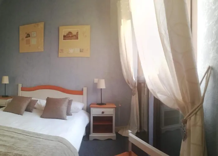 Hotel L'orée Des Bois La Breille-les-Pins